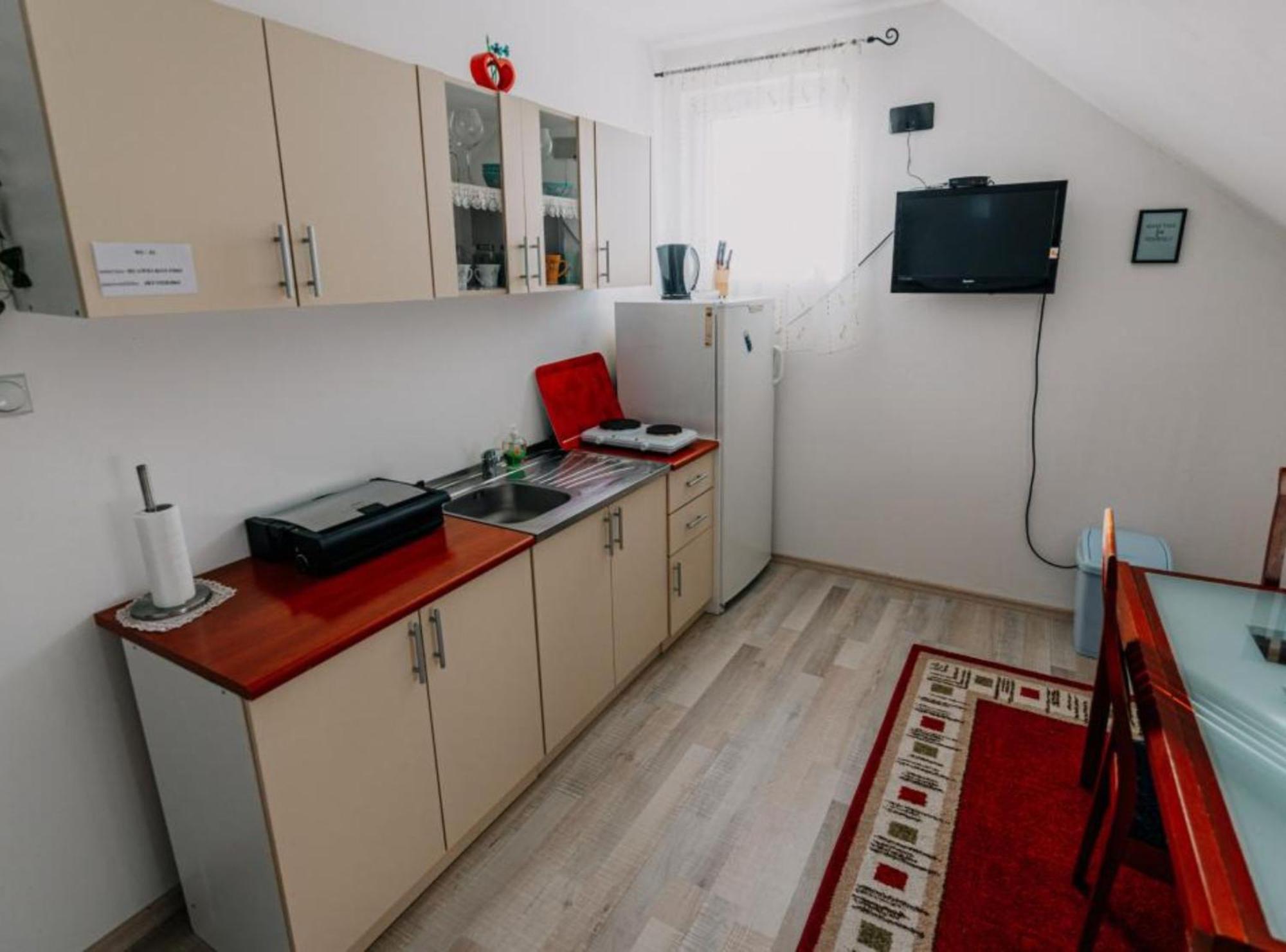 Apartmani Tea I Toni Gradiste エクステリア 写真
