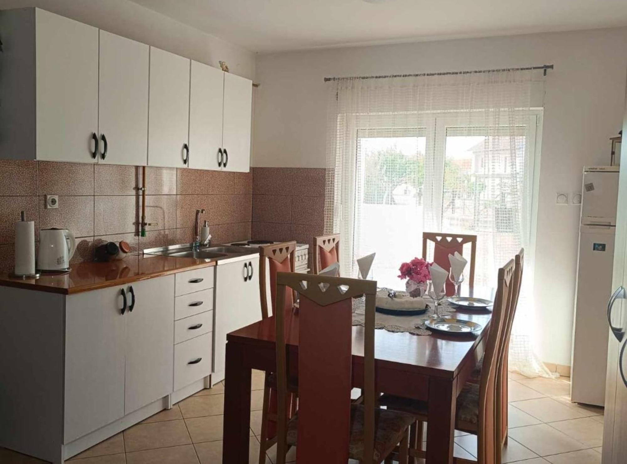 Apartmani Tea I Toni Gradiste エクステリア 写真